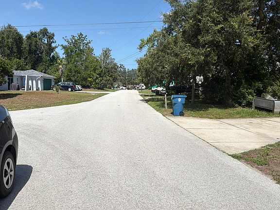 5th image of 8395 Apple Orchard Rd