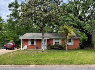 305 Hunter Dr, Ocean Springs, MS 39564