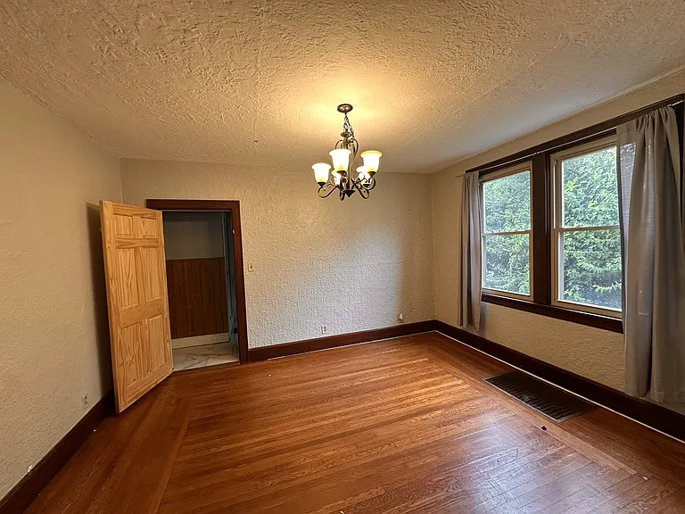 9445 Reading Rd — Photo 2