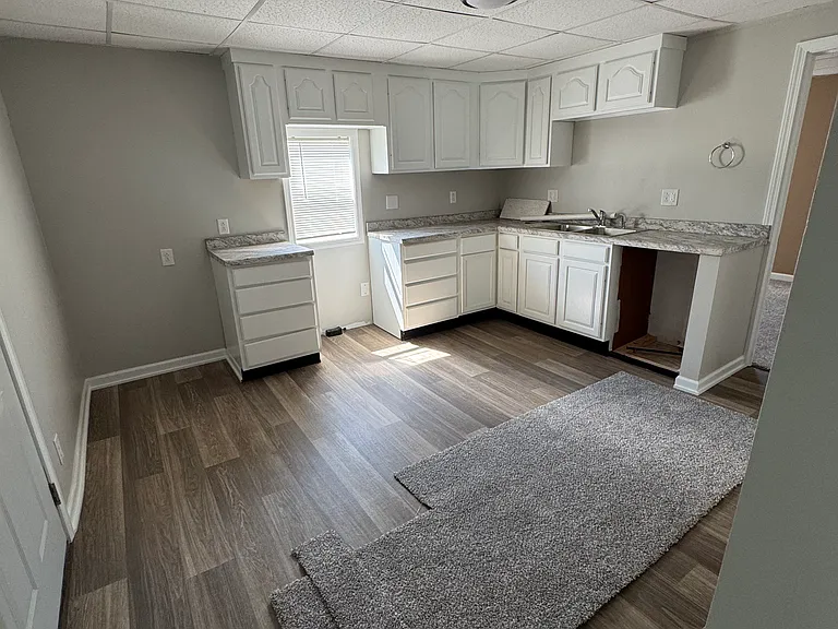210 Santee Ave — Photo 26
