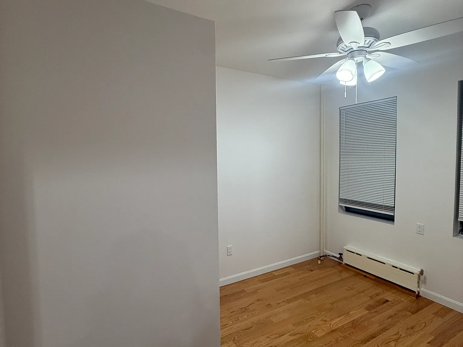 2 bed, 999 sqft, $3,700 — Photo 4