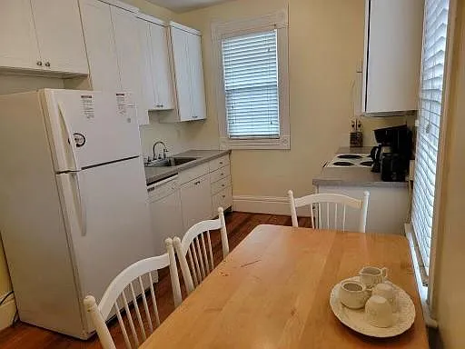 1007 W Augusta Ave — Photo 5