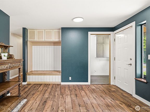3rd image of 7218 194th Avenue E
