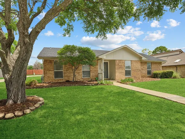 1535 Rocky Point Dr, Lewisville, TX 75077