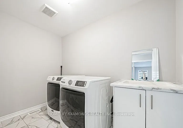 112 Bethune Ave — Photo 27