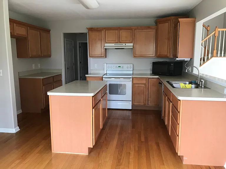 27383 Wheaton Pl — Photo 2