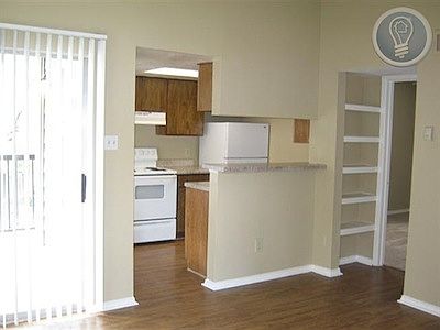 3rd image of 502 W Longspur Blvd