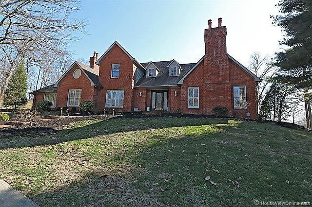 1st image of 318 White Oaks Ln