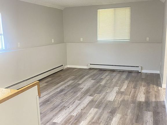 5th image of 2115 4th Ave #D