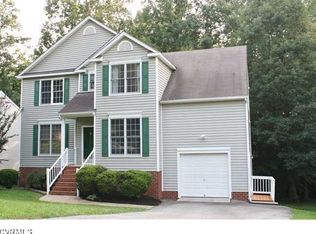 6618 Manor Gate Dr, Midlothian, VA 23112