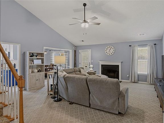 3rd image of 4406 Camden Ridge Dr