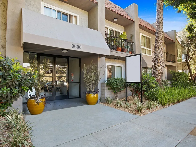 9600 Lucerne Ave — Photo 12