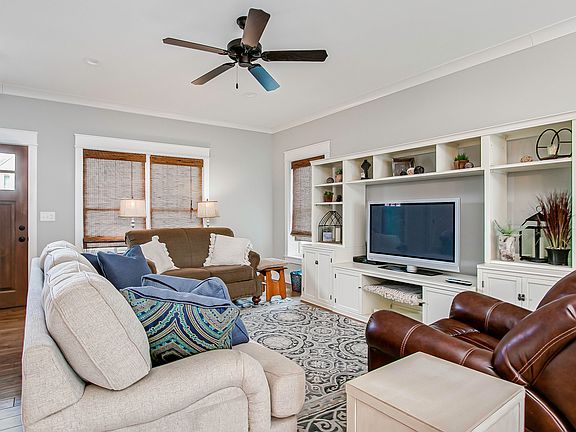 3rd image of 379 Princeton Gdns