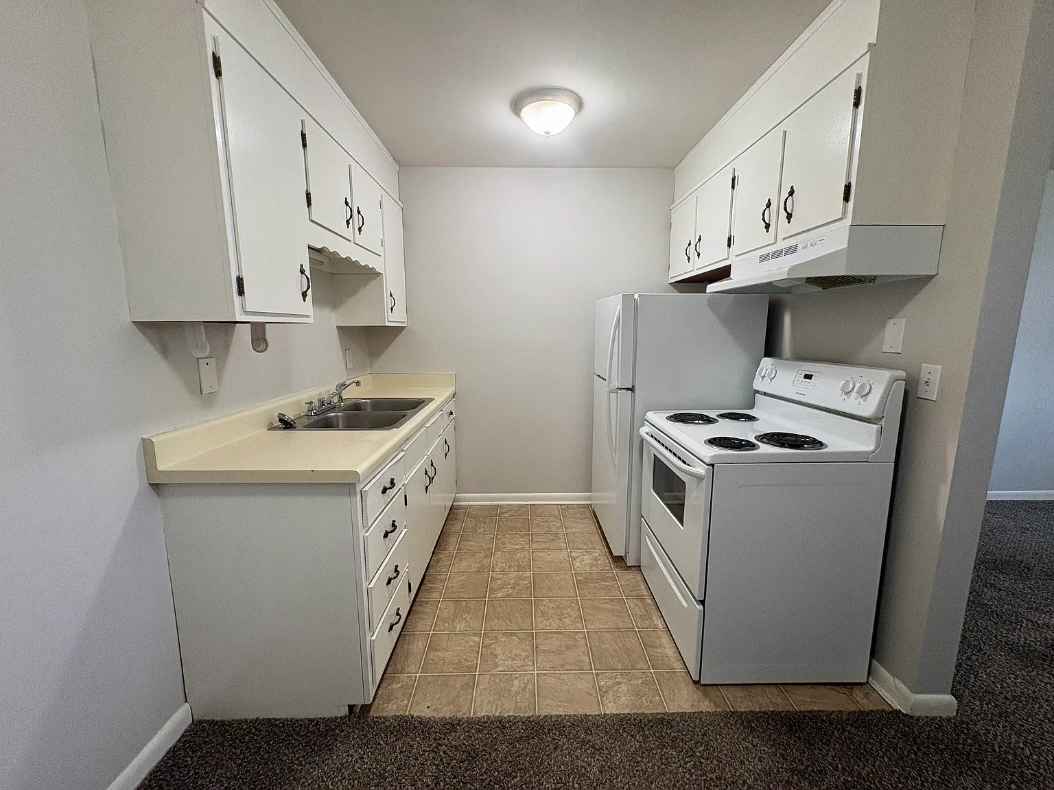 1 bed, 608 sqft, $1,100 — Photo 3