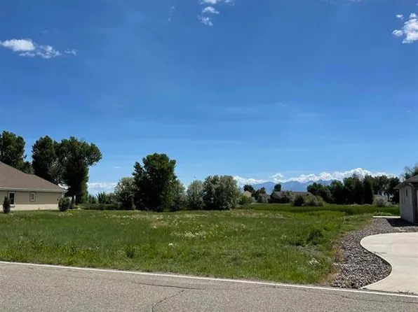 906 Cottonwood Drive, Alamosa, CO 81101