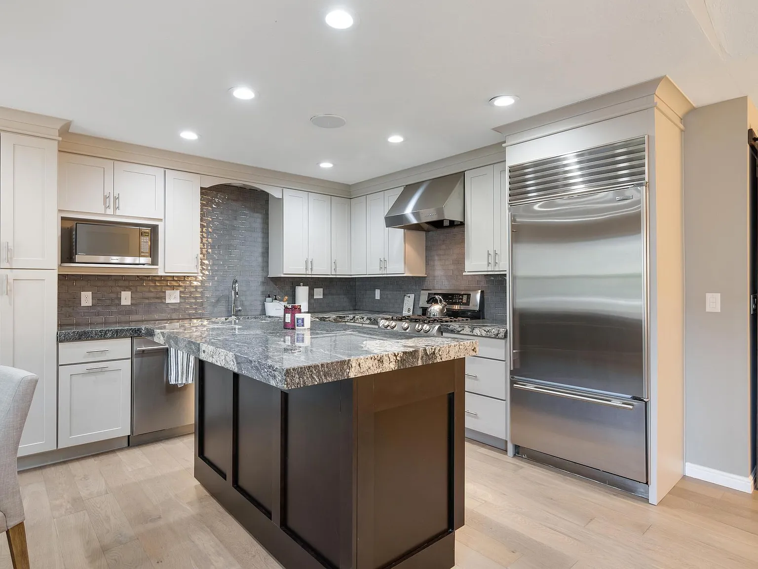 E Cotton Willow Ln, Holladay — Photo 4