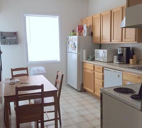 5th image of 2321 Dupont Ave S APT 1