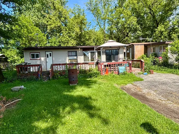 272 Misty Rdg, Lakemoor, IL 60051