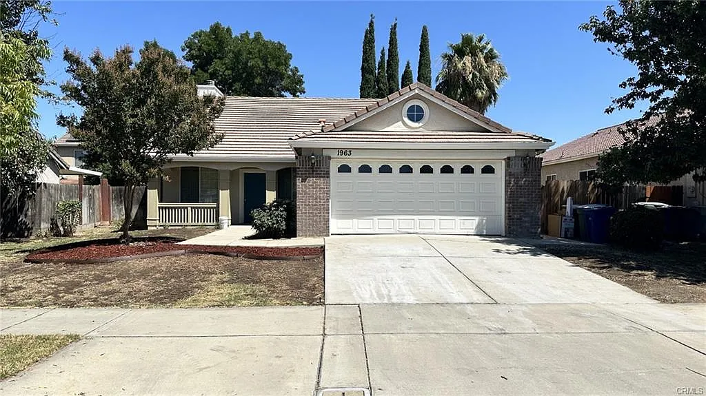1963 Pinehurst Dr photo 1