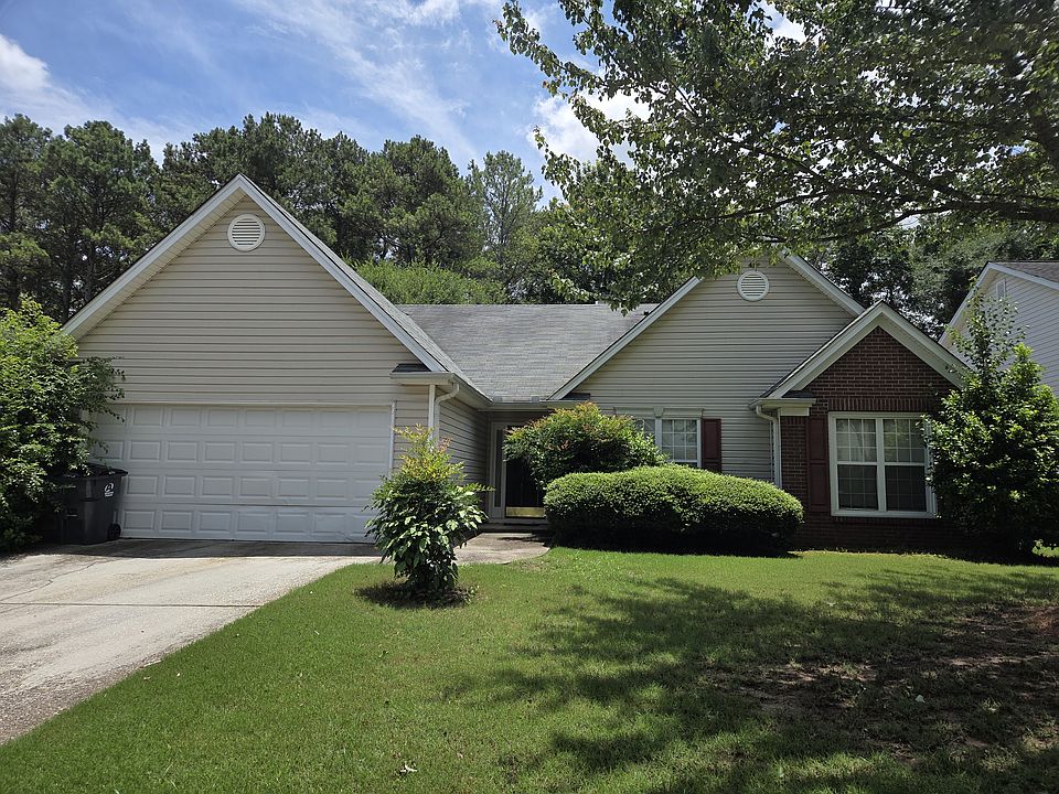1st image of 456 Suwanee East Dr