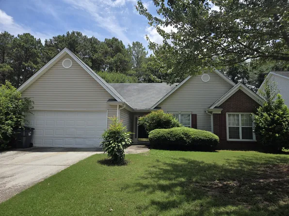 456 Suwanee East Dr, Lawrenceville, GA 30043