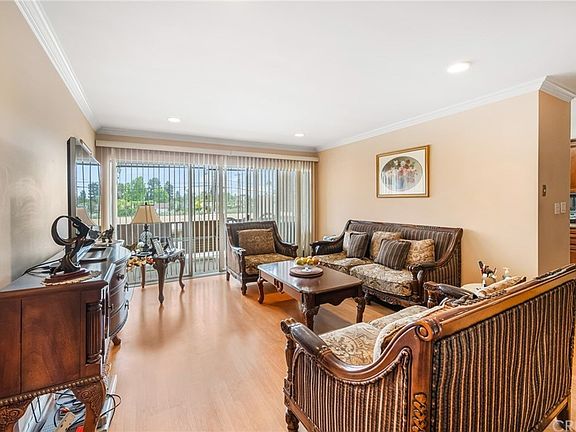 3rd image of 6225 Coldwater Canyon Ave Unit 219