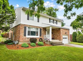 4704 Elizabeth Pl, Cincinnati, OH 45242