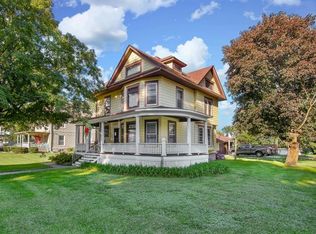 302 N Illini St, Shabbona, IL 60550