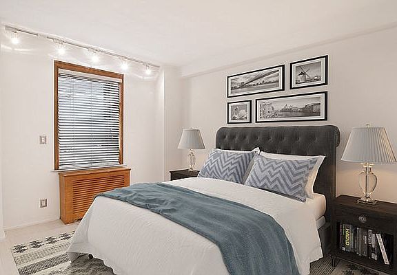 4th image of 150 W 58th St APT 8D