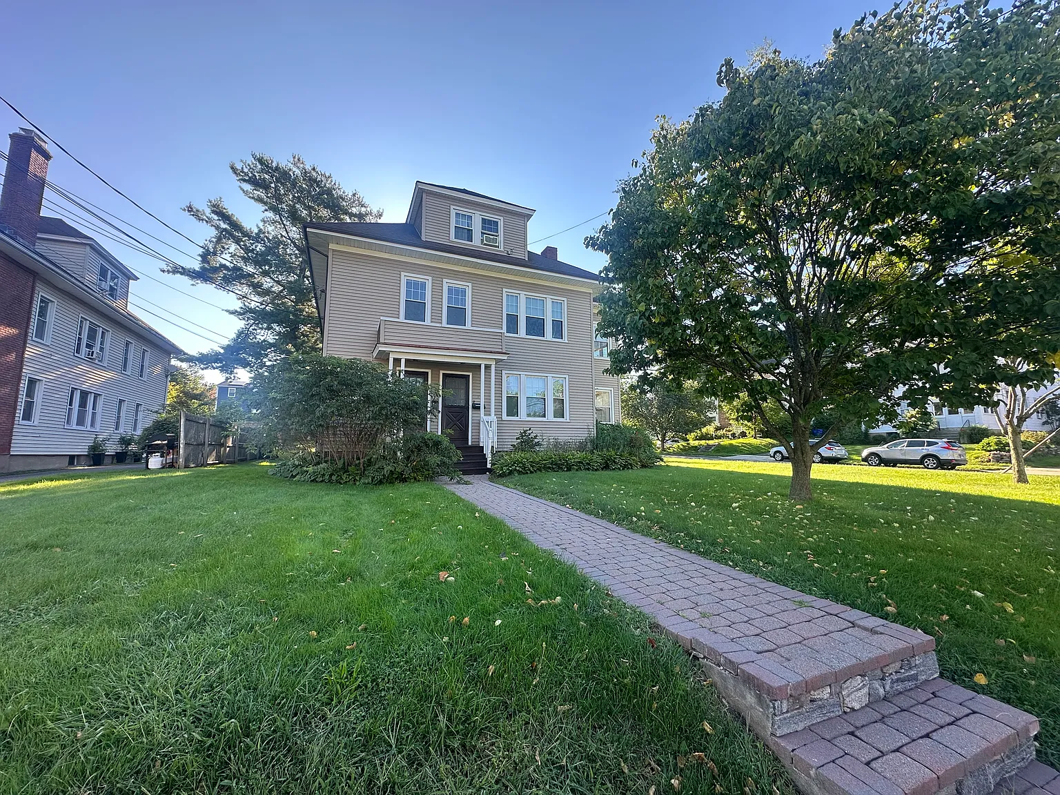 3 bed, 1700 sqft, $2,950 — Photo 3