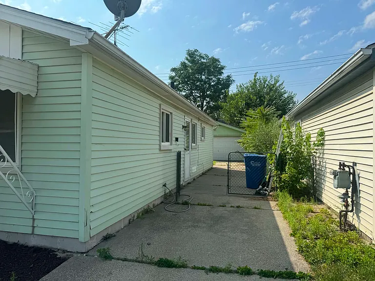 8412 Stephens Rd — Photo 12