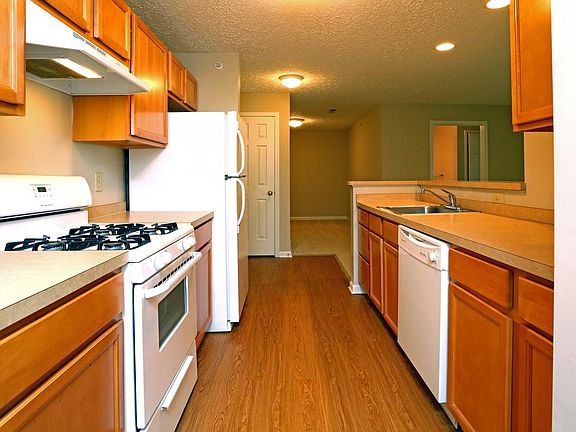 5th image of 1660 Hampton Knoll Dr #4t1gdpfmt
