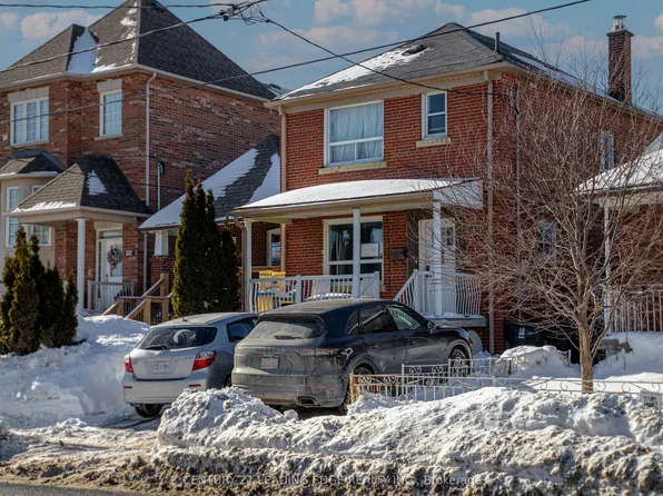 500 Caledonia Rd, Toronto, ON M6E 4V2