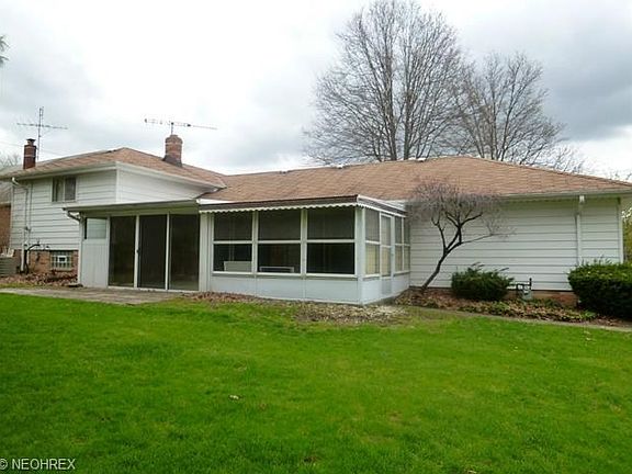 2nd image of 25651 Glenbrook Blvd