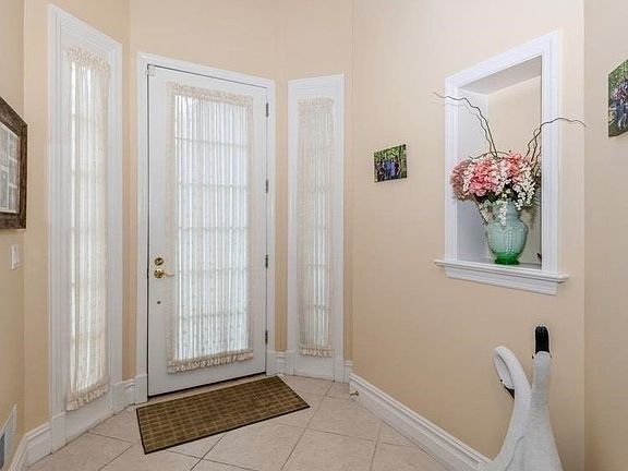 2nd image of 456 Florencia Pl
