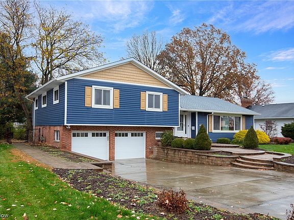 4th image of 22606 Meadowhill Ln