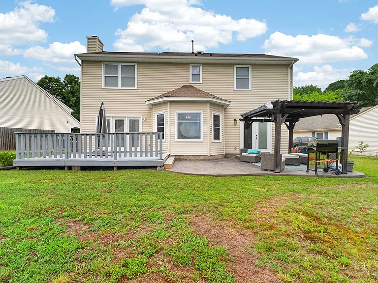 898 Gunston Ct — Photo 32