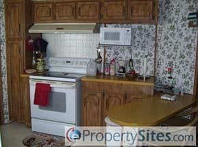 4th image of 31 Martin Dr