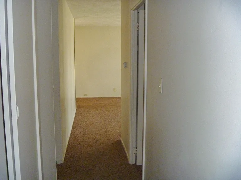 1006 E Grant St — Photo 5