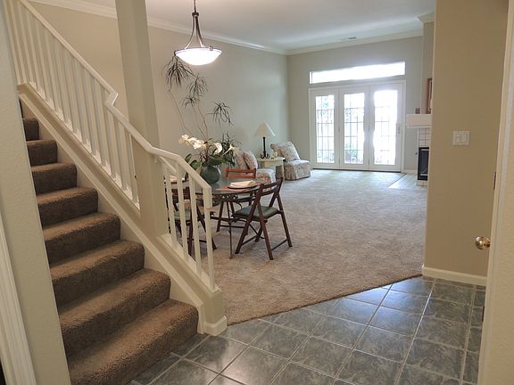 2nd image of 92 Amberfield Ln