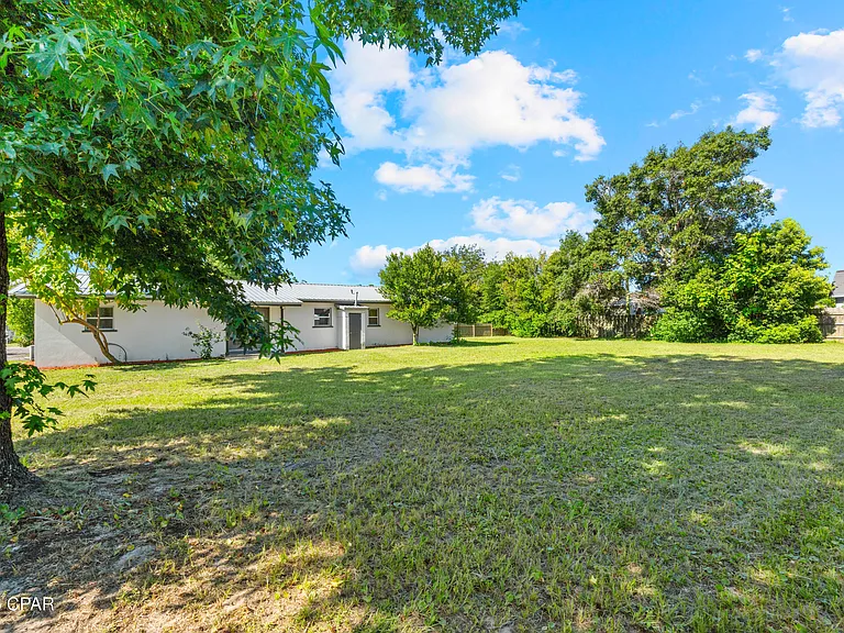 2205 Game Farm Rd — Photo 32