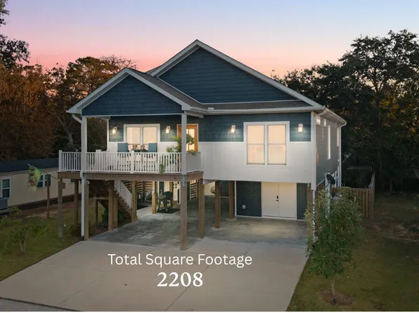 7605 E Yacht Drive NE, Oak Island, NC 28465