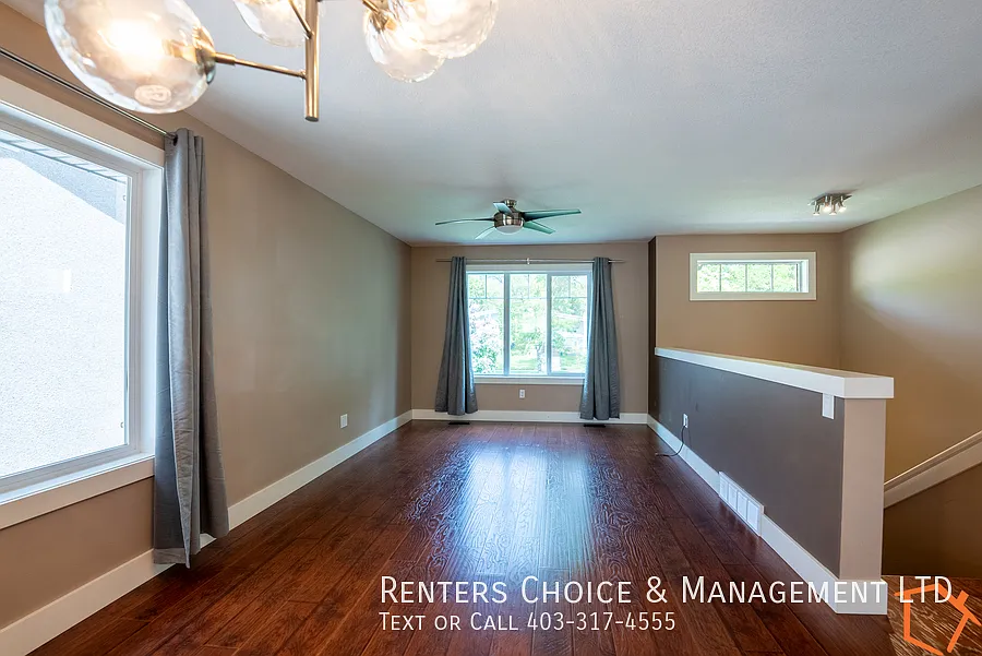 2 Bedroom Duplex Close To Schools and Shopping — Photo 4