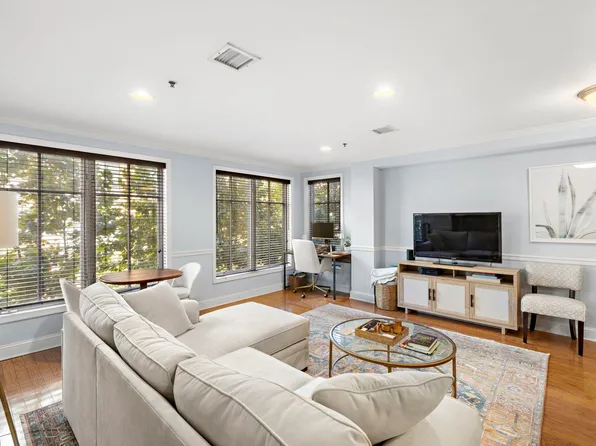 1331 Grand St APT 308, Clint, NJ 07030