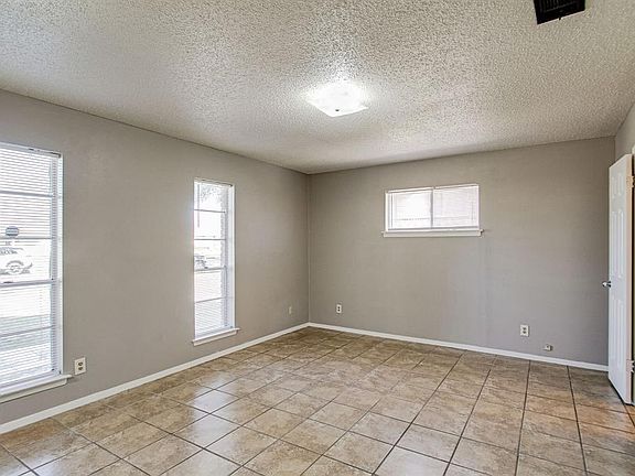 4th image of 1230 Glen Loch Dr