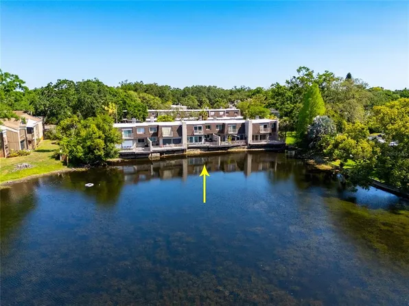 10605 Carrollbrook Ln, Tampa, FL 33618