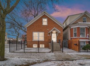 900 N Springfield Ave, Chicago, IL 60651