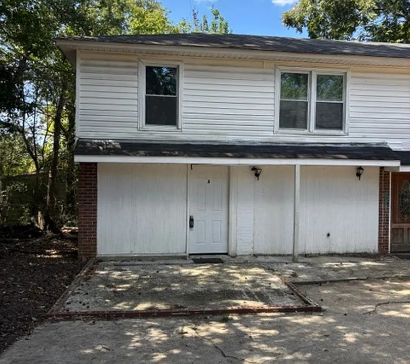 817 & 8175BLANDF Avenue