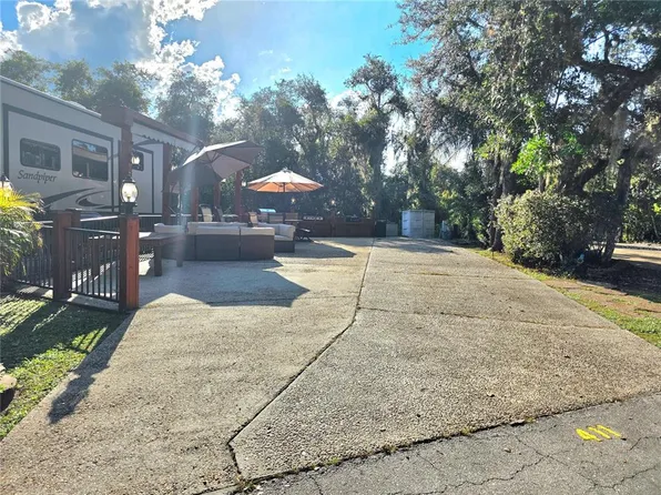 411 Longhorn Dr #411, Lake Wales, FL 33853