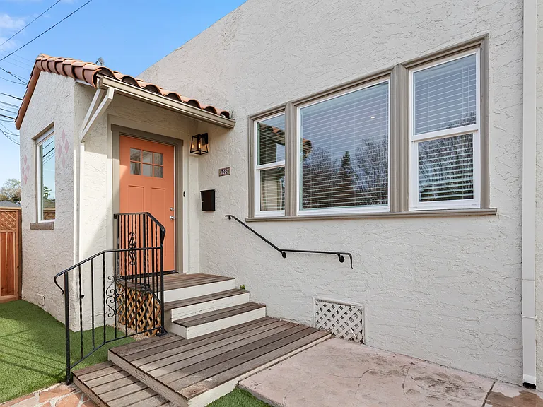 703 Cleveland St — Photo 1